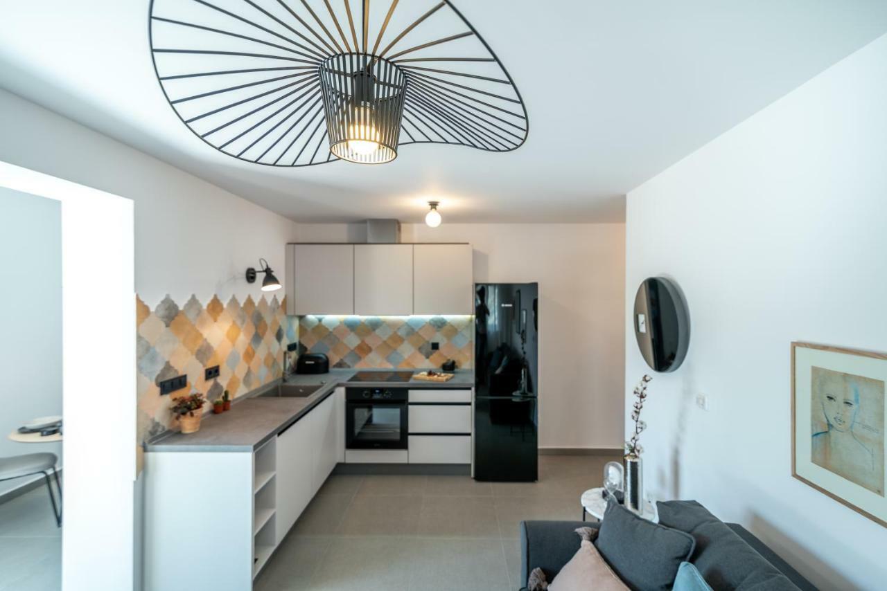 Apartments Flora Trogir Exterior photo