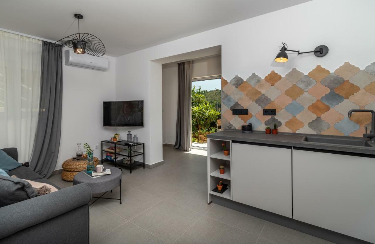 Apartments Flora Trogir Exterior photo